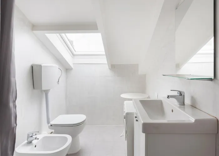 2 Bedroom 2 Bathroom Apt - Duomo 2 Διαμέρισμα *